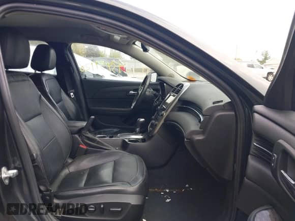 2016 Chevrolet Malibu LTZ z VIN 1G11E5SAXGU120067, wystawiony jako IAAI lot #43451120 z przebiegiem 124 552 mil mil oraz . Historia ofert i sprzedaży dostępna na DreamBid. Obrazek 5.