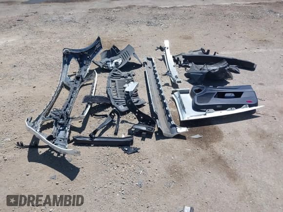 ✅ 2016 Mercedes-Benz CLS 550 • VIN: WDDLJ7DB7GA170526 • Лот: 42464785. Опубликован ранее на IAAI с пробегом 73 011 миль. Бесплатный доступ к архиву аукционных продаж из США и подробный отчёт об истории автомобиля на DreamBid. Изображение 12.