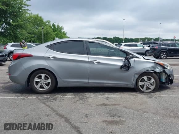 ✅ 2015 Hyundai Elantra SE • VIN: KMHDH4AE8FU311166 • Лот: 42535148. Опубликован ранее на IAAI с пробегом 126 753 миль. Бесплатный доступ к архиву аукционных продаж из США и подробный отчёт об истории автомобиля на DreamBid. Изображение 13.