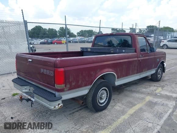 ✅ 1996 Ford F-150 • VIN: 1FTEF15Y7TLA59719 • Lot: 42862235. Wystawiony na IAAI z przebiegiem 138 266 mil. Bezpłatny archiwum sprzedaży aukcyjnych z USA i szczegółowy raport historii pojazdu na DreamBid. Zdjęcie 4.