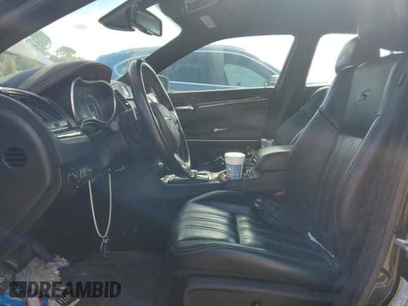 ✅ 2021 Chrysler 300 S • VIN: 2C3CCABGXMH554236 • Лот: 90498605. Опубликован ранее на Copart с пробегом 93 445 миль. Бесплатный доступ к архиву аукционных продаж из США и подробный отчёт об истории автомобиля на DreamBid. Изображение 7.