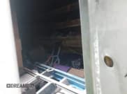 ✅ 2016 Ford Transit • VIN: 1FTYE2YG0GKB07307 • Lot: 42155021. Wystawiony na IAAI z przebiegiem 165 000 mil. Bezpłatny archiwum sprzedaży aukcyjnych z USA i szczegółowy raport historii pojazdu na DreamBid. Zdjęcie 8.