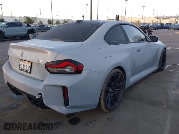 ✅ 2024 BMW M2 • VIN: 3MF13DM04R8E32281 • Lot: 41695046. Wystawiony na IAAI z przebiegiem 19 074 mil. Bezpłatny archiwum sprzedaży aukcyjnych z USA i szczegółowy raport historii pojazdu na DreamBid. Zdjęcie 4.