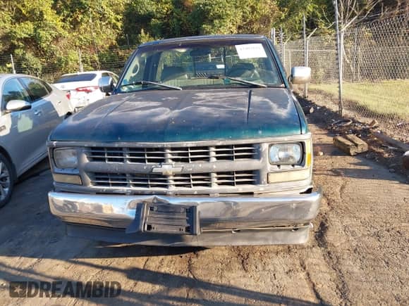 1995 Chevrolet Silverado 1500 with VIN 1GCEC14Z8SZ250810, listed as a IAAI auction lot 43402819 with 335,724 mi miles and . Bid and sale history available at DreamBid. Image 12.