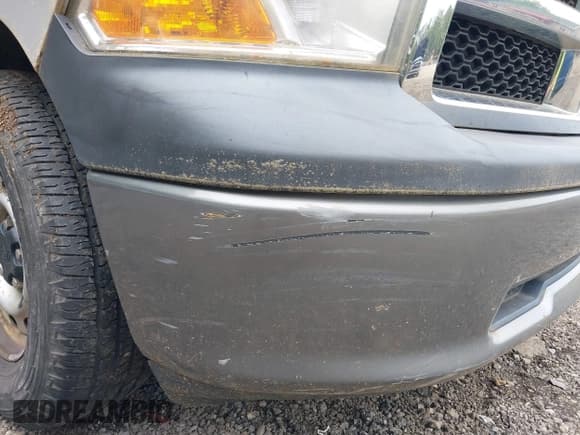 ✅ 2009 Dodge 1500 SLT • VIN: 1D3HB16PX9J509180 • Lot: 42381574. Wystawiony na IAAI z przebiegiem 107 651 mil. Bezpłatny archiwum sprzedaży aukcyjnych z USA i szczegółowy raport historii pojazdu na DreamBid. Zdjęcie 6.