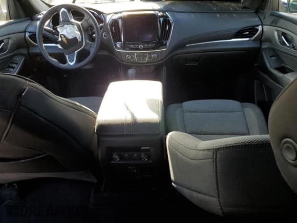 ✅ 2023 Chevrolet Traverse LT Cloth • VIN: 1GNEVGKW5PJ211000 • Lot: 75923953. Wystawiony na Copart z przebiegiem 4 393 mil. Bezpłatny archiwum sprzedaży aukcyjnych z USA i szczegółowy raport historii pojazdu na DreamBid. Zdjęcie 8.