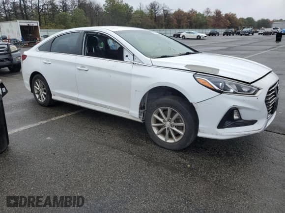 ✅ 2019 Hyundai Sonata SE • VIN: 5NPE24AF8KH735597 • Лот: 86607355. Опубликован ранее на Copart с пробегом Не указан. Бесплатный доступ к архиву аукционных продаж из США и подробный отчёт об истории автомобиля на DreamBid. Изображение 4.