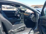 ✅ 2013 Mercedes-Benz C 250 • VIN: WDDGJ4HB2DG043590 • Lot: 42920565. Wystawiony na IAAI z przebiegiem 69 568 mil. Bezpłatny archiwum sprzedaży aukcyjnych z USA i szczegółowy raport historii pojazdu na DreamBid. Zdjęcie 5.