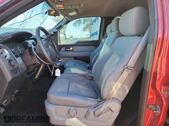 ✅ 2014 Ford F-150 XLT • VIN: 1FTFW1CT4EKF24297 • Lot: 68215165. Wystawiony na Copart z przebiegiem 69 289 mil. Bezpłatny archiwum sprzedaży aukcyjnych z USA i szczegółowy raport historii pojazdu na DreamBid. Zdjęcie 7.