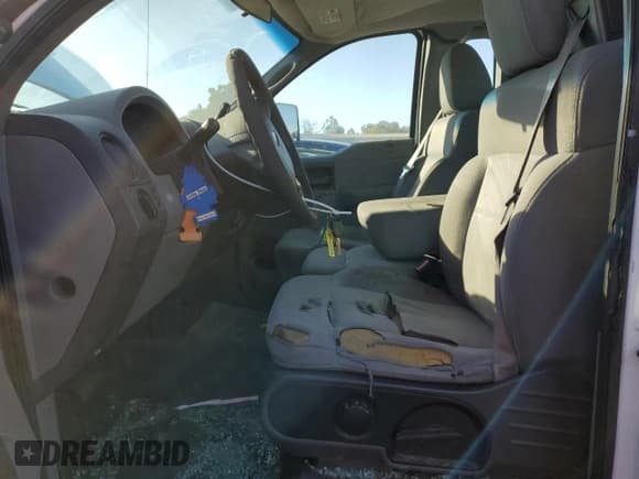 ✅ 2005 Ford F-150 XL • VIN: 1FTRF12W75NA51986 • Lot: 87040995. Wystawiony na Copart z przebiegiem 220 267 mil. Bezpłatny archiwum sprzedaży aukcyjnych z USA i szczegółowy raport historii pojazdu na DreamBid. Zdjęcie 7.