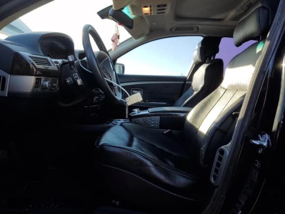 ✅ 2008 BMW 7 Series 750i • VIN: WBAHL83508DT13941 • Lot: 84010555. Listed on Copart with 210,123 mi. Free auction sales archive from the USA and detailed vehicle history report at DreamBid. Image 7.