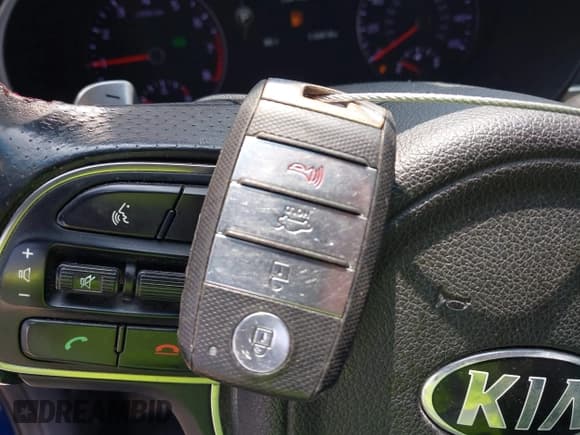 ✅ 2016 Kia Optima SX Turbo • VIN: 5XXGW4L2XGG087075 • Lot: 42371773. Listed on IAAI with 110,419 mi. Free auction sales archive from the USA and detailed vehicle history report at DreamBid. Image 11.