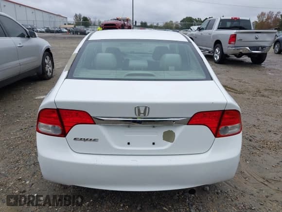 ✅ 2011 Honda Civic LX • VIN: 19XFA1F50BE037852 • Lot: 43561348. Listed on IAAI with 173,805 mi. Free auction sales archive from the USA and detailed vehicle history report at DreamBid. Image 16.
