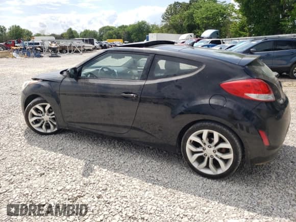✅ 2013 Hyundai Veloster w/Black Int • VIN: KMHTC6AD8DU179536 • Lot: 54532414. Wystawiony na Copart z przebiegiem 92 496 mil. Bezpłatny archiwum sprzedaży aukcyjnych z USA i szczegółowy raport historii pojazdu na DreamBid. Zdjęcie 2.