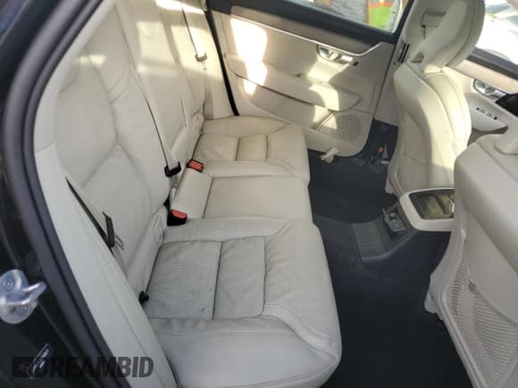 ✅ 2024 Volvo S90 Recharge Plug-In Hybrid Ultimate • VIN: LVYH60AF2RP409571 • Lot: 73654134. Wystawiony na Copart z przebiegiem Nie podano. Bezpłatny archiwum sprzedaży aukcyjnych z USA i szczegółowy raport historii pojazdu na DreamBid. Zdjęcie 10.