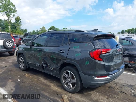 ✅ 2018 GMC Terrain SLT • VIN: 3GKALVEV6JL240806 • Lot: 42879395. Wystawiony na IAAI z przebiegiem 182 330 mil. Bezpłatny archiwum sprzedaży aukcyjnych z USA i szczegółowy raport historii pojazdu na DreamBid. Zdjęcie 3.