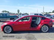 ✅ 2021 Tesla Model 3 Long Range • VIN: 5YJ3E1EB6MF879669 • Lot: 42332384. Wystawiony na IAAI z przebiegiem 81 548 mil. Bezpłatny archiwum sprzedaży aukcyjnych z USA i szczegółowy raport historii pojazdu na DreamBid. Zdjęcie 15.