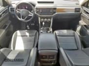 ✅ 2022 Volkswagen Atlas SE • VIN: 1V2JR2CA8NC544826 • Lot: 65275145. Wystawiony na Copart z przebiegiem 44 333 mil. Bezpłatny archiwum sprzedaży aukcyjnych z USA i szczegółowy raport historii pojazdu na DreamBid. Zdjęcie 8.