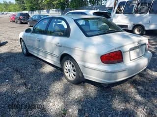 ✅ 2003 Hyundai Sonata GLS • VIN: KMHWF35HX3A884760 • Lot: 42564099. Listed on IAAI with 143,998 mi. Free auction sales archive from the USA and detailed vehicle history report at DreamBid. Image 3.