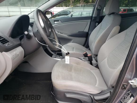 ✅ 2015 Hyundai Accent GLS • VIN: KMHCT4AE1FU913806 • Лот: 72685384. Опубликован ранее на Copart с пробегом 100 968 миль. Бесплатный доступ к архиву аукционных продаж из США и подробный отчёт об истории автомобиля на DreamBid. Изображение 7.