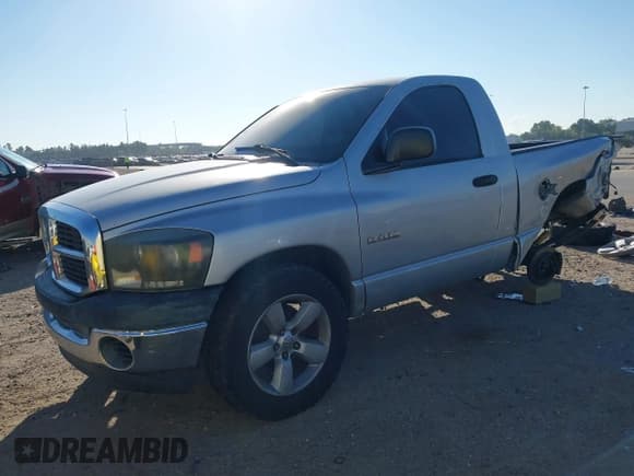 ✅ 2008 Dodge 1500 ST • VIN: 1D7HA16K58J181803 • Лот: 43375399. Опубликован ранее на IAAI с пробегом 249 895 миль. Бесплатный доступ к архиву аукционных продаж из США и подробный отчёт об истории автомобиля на DreamBid. Изображение 2.