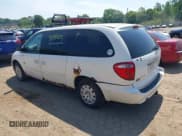 ✅ 2007 Chrysler Town & Country LX • VIN: 2A4GP44R07R330872 • Lot: 36984875. Listed on IAAI with 219,763 mi. Free auction sales archive from the USA and detailed vehicle history report at DreamBid. Image 3.