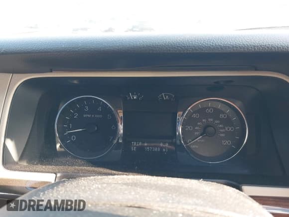 ✅ 2009 Lincoln MKZ • VIN: 3LNHM26T89R626540 • Lot: 43802974. Wystawiony na IAAI z przebiegiem 157 308 mil. Bezpłatny archiwum sprzedaży aukcyjnych z USA i szczegółowy raport historii pojazdu na DreamBid. Zdjęcie 7.