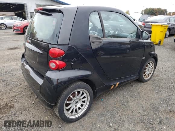 ✅ 2012 Smart fortwo Pure • VIN: WMEEJ3BAXCK550942 • Lot: 85735765. Wystawiony na Copart z przebiegiem 49 255 mil. Bezpłatny archiwum sprzedaży aukcyjnych z USA i szczegółowy raport historii pojazdu na DreamBid. Zdjęcie 3.