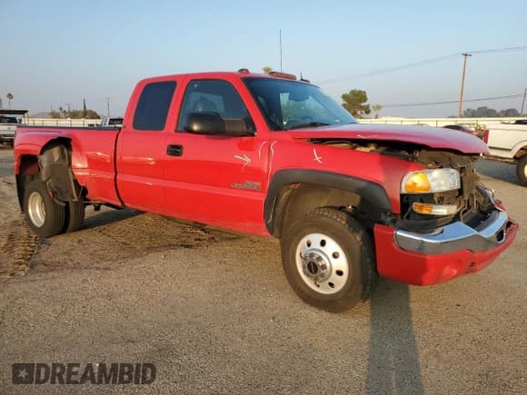 ✅ 2004 GMC Sierra 1500 • VIN: 1GTJC39154E209557 • Lot: 83349954. Wystawiony na Copart z przebiegiem 91 855 mil. Bezpłatny archiwum sprzedaży aukcyjnych z USA i szczegółowy raport historii pojazdu na DreamBid. Zdjęcie 4.