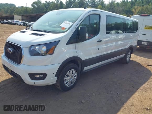 ✅ 2025 Ford Transit Passenger XL • VIN: 1FBAX2Y82SKA20901 • Lot: 43265671. Wystawiony na IAAI z przebiegiem 13 019 mil. Bezpłatny archiwum sprzedaży aukcyjnych z USA i szczegółowy raport historii pojazdu na DreamBid. Zdjęcie 2.