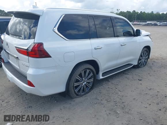 ✅ 2016 Lexus LX 570 • VIN: JTJHY7AX4G4210035 • Лот: 42613098. Опубликован ранее на IAAI с пробегом 93 711 миль. Бесплатный доступ к архиву аукционных продаж из США и подробный отчёт об истории автомобиля на DreamBid. Изображение 4.