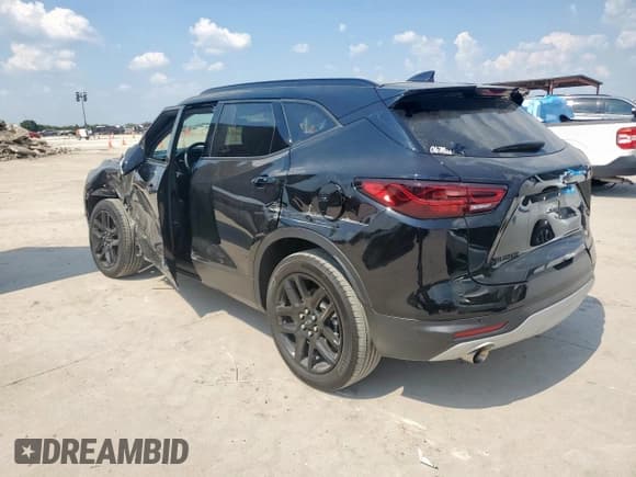 ✅ 2024 Chevrolet Blazer LT • VIN: 3GNKBDR43RS201758 • Lot: 69117175. Listed on Copart with 20,901 mi. Free auction sales archive from the USA and detailed vehicle history report at DreamBid. Image 2.