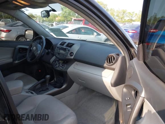 ✅ 2009 Toyota RAV4 • VIN: 2T3ZF31VX9W001179 • Lot: 42393166. Wystawiony na IAAI z przebiegiem 152 751 mil. Bezpłatny archiwum sprzedaży aukcyjnych z USA i szczegółowy raport historii pojazdu na DreamBid. Zdjęcie 5.