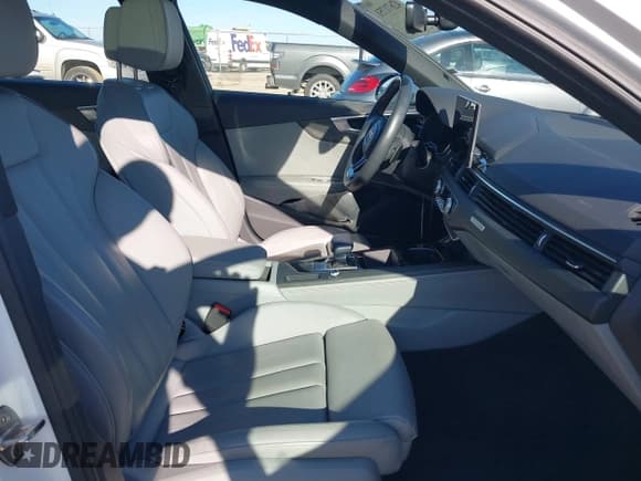 ✅ 2023 Audi A4 S line Premium Plus • VIN: WAUEAAF41PN007276 • Лот: 42671751. Опубликован ранее на IAAI с пробегом 46 716 миль. Бесплатный доступ к архиву аукционных продаж из США и подробный отчёт об истории автомобиля на DreamBid. Изображение 5.