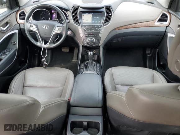 ✅ 2019 Hyundai Santa Fe Limited Ultimate • VIN: KM8SRDHF1KU301561 • Lot: 64186314. Wystawiony na Copart z przebiegiem 109 456 mil. Bezpłatny archiwum sprzedaży aukcyjnych z USA i szczegółowy raport historii pojazdu na DreamBid. Zdjęcie 8.