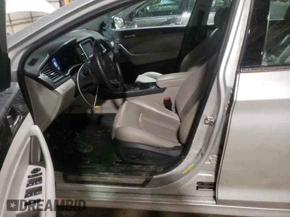 ✅ 2018 Hyundai Sonata Limited • VIN: 5NPE34AF4JH650994 • Lot: 37671683. Listed on Copart with 86,618 mi. Free auction sales archive from the USA and detailed vehicle history report at DreamBid. Image 7.