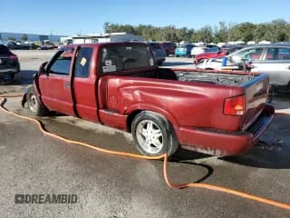 ✅ 1997 Chevrolet S-10 LS • VIN: 1GCCS19X9V8133961 • Лот: 82475224. Опубликован ранее на Copart с пробегом 193 804 миль. Бесплатный доступ к архиву аукционных продаж из США и подробный отчёт об истории автомобиля на DreamBid. Изображение 2.