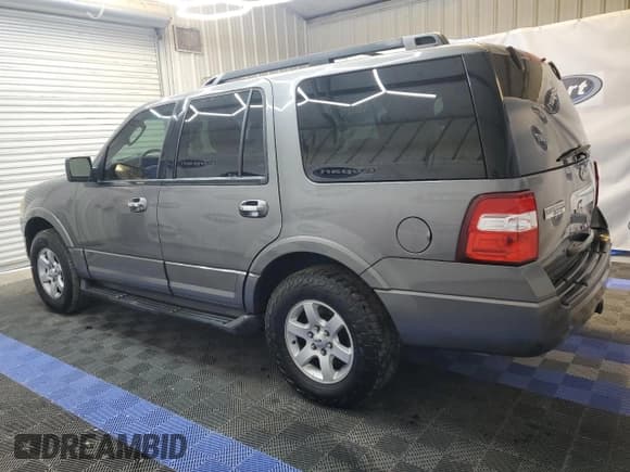 ✅ 2010 Ford Expedition SSV • VIN: 1FMJU1F5XAEB60985 • Лот: 88861195. Опубликован ранее на Copart с пробегом 270 526 миль. Бесплатный доступ к архиву аукционных продаж из США и подробный отчёт об истории автомобиля на DreamBid. Изображение 2.