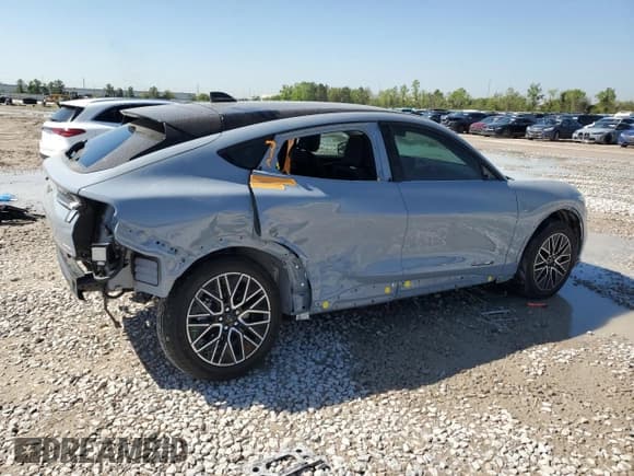 ✅ 2024 Ford Mustang Mach-E Premium • VIN: 3FMTK3R72RMA15369 • Лот: 50387625. Опубликован ранее на Copart с пробегом 1 440 миль. Бесплатный доступ к архиву аукционных продаж из США и подробный отчёт об истории автомобиля на DreamBid. Изображение 3.