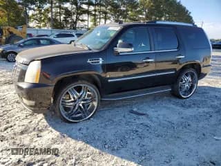 ✅ 2007 Cadillac Escalade • VIN: 1GYFK63847R211808 • Lot: 81999375. Wystawiony na Copart z przebiegiem 204 496 mil. Bezpłatny archiwum sprzedaży aukcyjnych z USA i szczegółowy raport historii pojazdu na DreamBid. Zdjęcie 1.