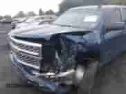 2015 Chevrolet Silverado 1500 LT z VIN 1GCVKREH1FZ397029, wystawiony jako IAAI lot #43417979 z przebiegiem 106 888 mil mil oraz . Historia ofert i sprzedaży dostępna na DreamBid. Obrazek 6.