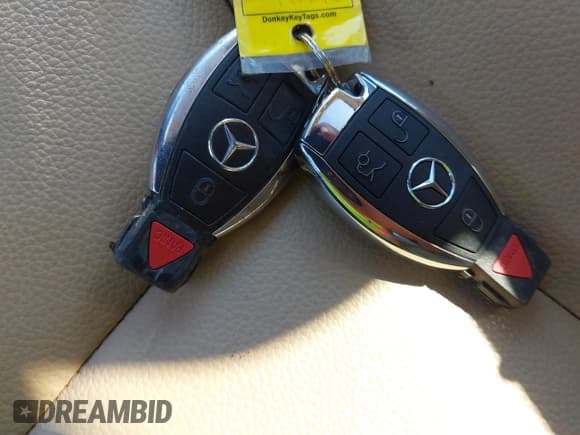 ✅ 2011 Mercedes-Benz M 350 • VIN: 4JGBB5GB7BA741827 • Lot: 43705185. Listed on IAAI with 175,151 mi. Free auction sales archive from the USA and detailed vehicle history report at DreamBid. Image 11.