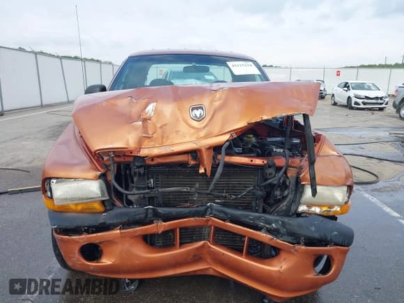 ✅ 2000 Dodge Dakota Sport • VIN: 1B7GL2AX6YS624270 • Lot: 42115234. Listed on IAAI with 187,410 mi. Free auction sales archive from the USA and detailed vehicle history report at DreamBid. Image 6.