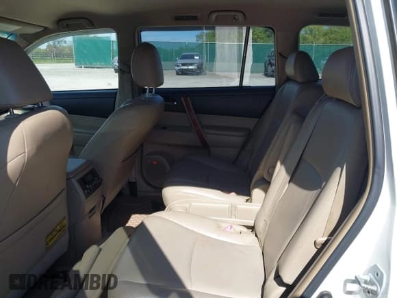 ✅ 2008 Toyota Highlander Limited • VIN: JTEDS42A082031916 • Lot: 43346652. Listed on IAAI with 249,493 mi. Free auction sales archive from the USA and detailed vehicle history report at DreamBid. Image 8.