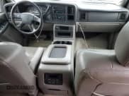 ✅ 2003 Chevrolet Suburban LT • VIN: 1GNFK16Z63J145629 • Лот: 41527715. Опубликован ранее на Copart с пробегом 182 167 миль. Бесплатный доступ к архиву аукционных продаж из США и подробный отчёт об истории автомобиля на DreamBid. Изображение 8.