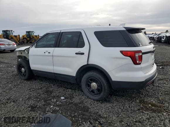 ✅ 2017 Ford Police Interceptor Utility • VIN: 1FM5K8AR9HGC26211 • Лот: 90260835. Опубликован ранее на Copart с пробегом 125 692 миль. Бесплатный доступ к архиву аукционных продаж из США и подробный отчёт об истории автомобиля на DreamBid. Изображение 2.