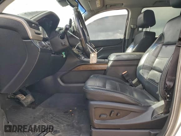 ✅ 2018 GMC Yukon Denali • VIN: 1GKS2CKJ4JR391374 • Lot: 93867465. Wystawiony na Copart z przebiegiem 137 385 mil. Bezpłatny archiwum sprzedaży aukcyjnych z USA i szczegółowy raport historii pojazdu na DreamBid. Zdjęcie 7.