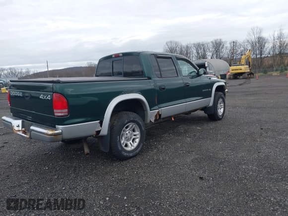 ✅ 2001 Dodge Dakota Sport • VIN: 1B7HG2AN91S279538 • Lot: 41925891. Wystawiony na IAAI z przebiegiem 113 368 mil. Bezpłatny archiwum sprzedaży aukcyjnych z USA i szczegółowy raport historii pojazdu na DreamBid. Zdjęcie 4.