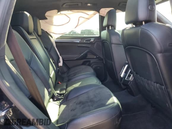 ✅ 2013 Porsche Cayenne GTS • VIN: WP1AD2A23DLA76450 • Lot: 84549495. Wystawiony na Copart z przebiegiem Nie podano. Bezpłatny archiwum sprzedaży aukcyjnych z USA i szczegółowy raport historii pojazdu na DreamBid. Zdjęcie 10.