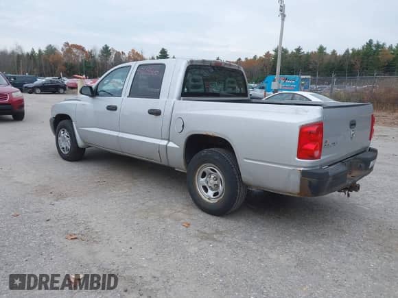 2006 Dodge Dakota ST с VIN 1D7HE28K26S504817, выставлен на аукционе IAAI как лот 43613566 с пробегом 122 602 миль миль и . История ставок и продаж доступна на DreamBid. Изображение 3.
